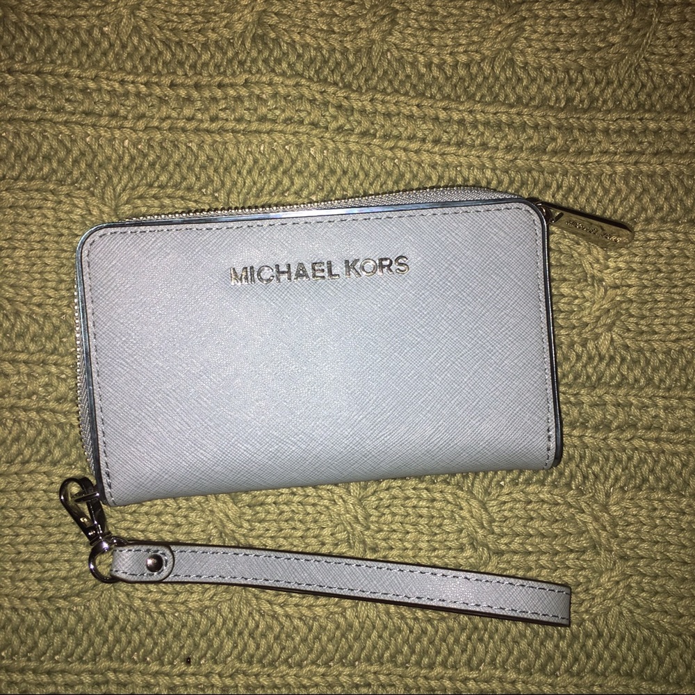 Blue Michael Kors Wallet - NEVER USED‼️